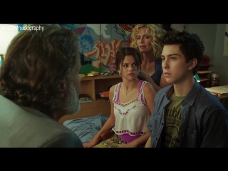 passionate elisabeth shue and others in the movie behaving badly (2014, tim garrick) mature